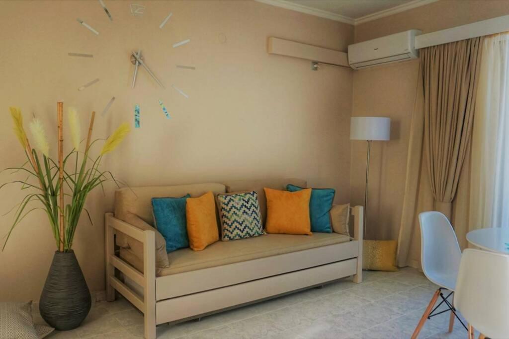 Remvi Deluxe Apartment 104 With Sea View Karpathos Town  Exterior photo
